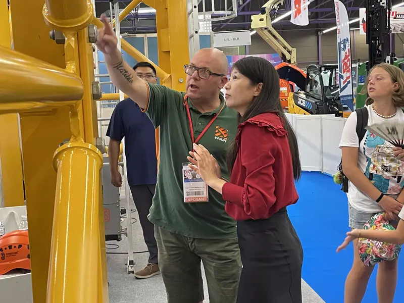 France-GDL-Exhibition4bw1